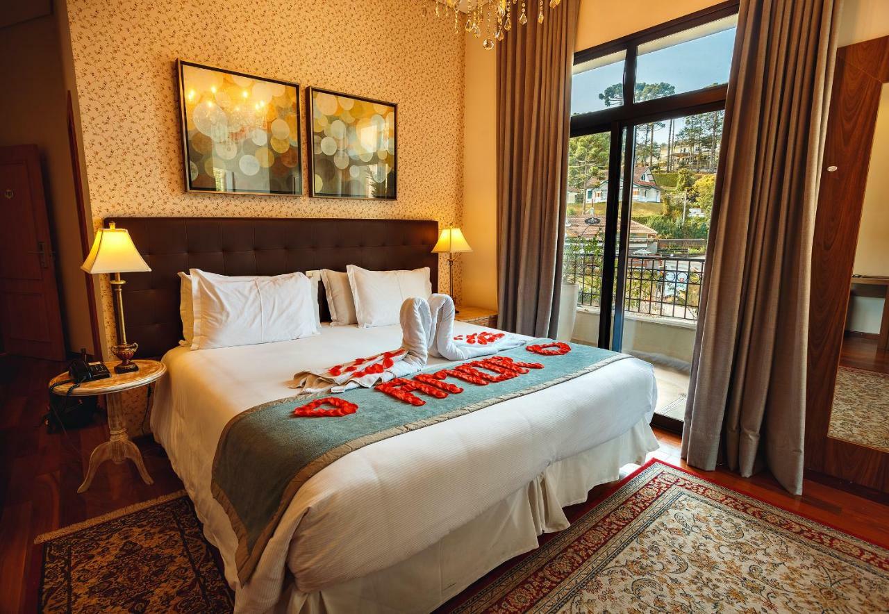 ホテル ポウサダ ルイ XV Campos do Jordão エクステリア 写真 A bedroom at the hotel